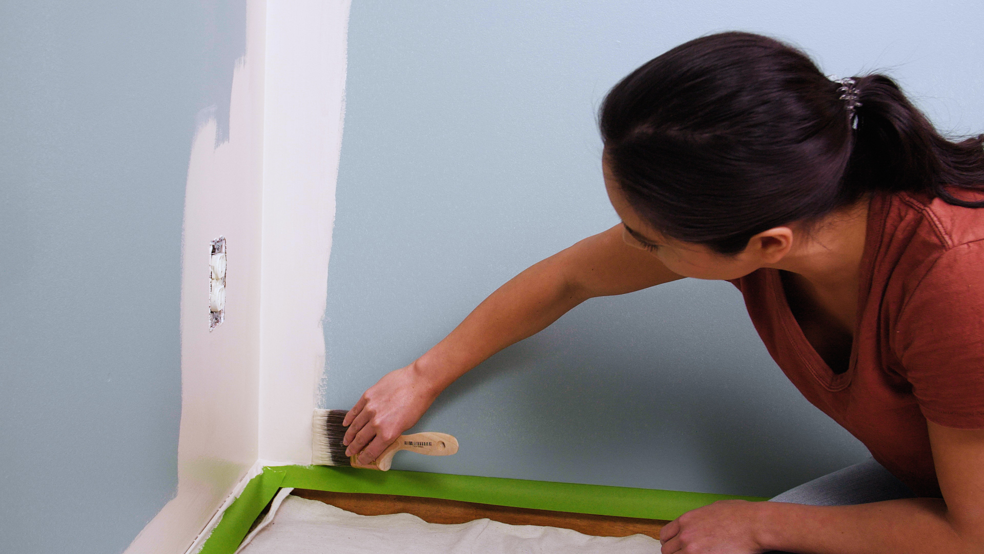 How to Paint a Room with a Paint Roller - Wagner SprayTech