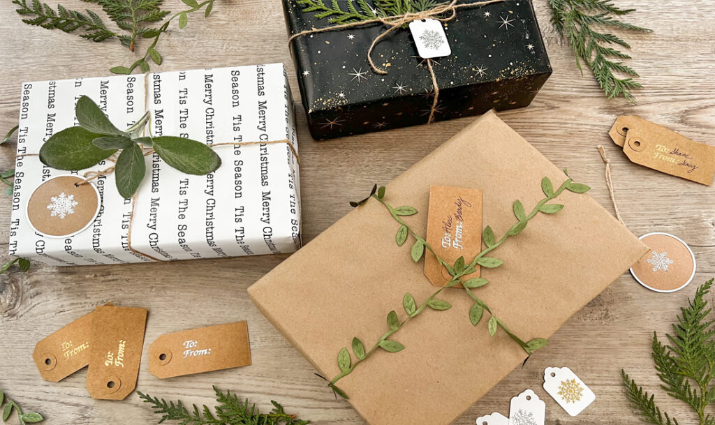 HR embossed gift tags