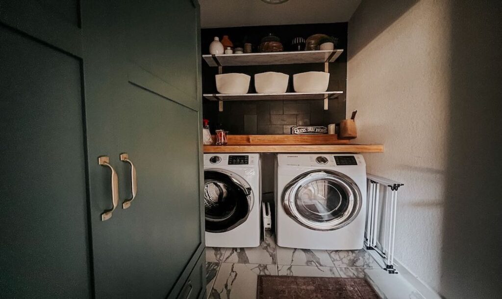 laundry room cabinet1