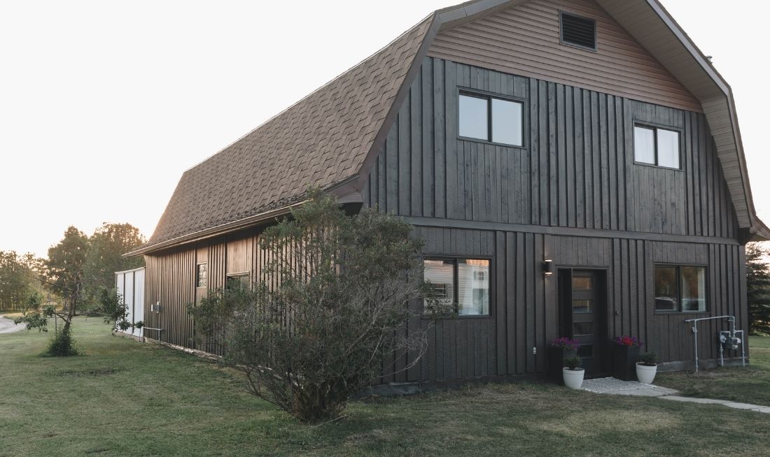 Painting a Barn Shaped Home Exterior