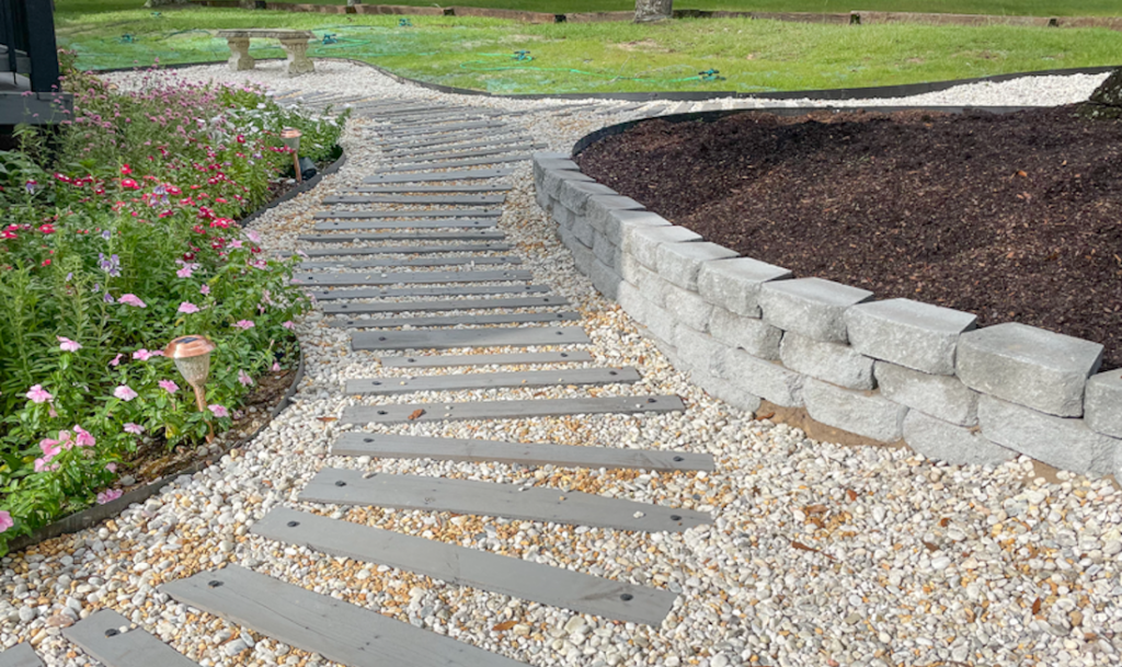 diy pallet walkway