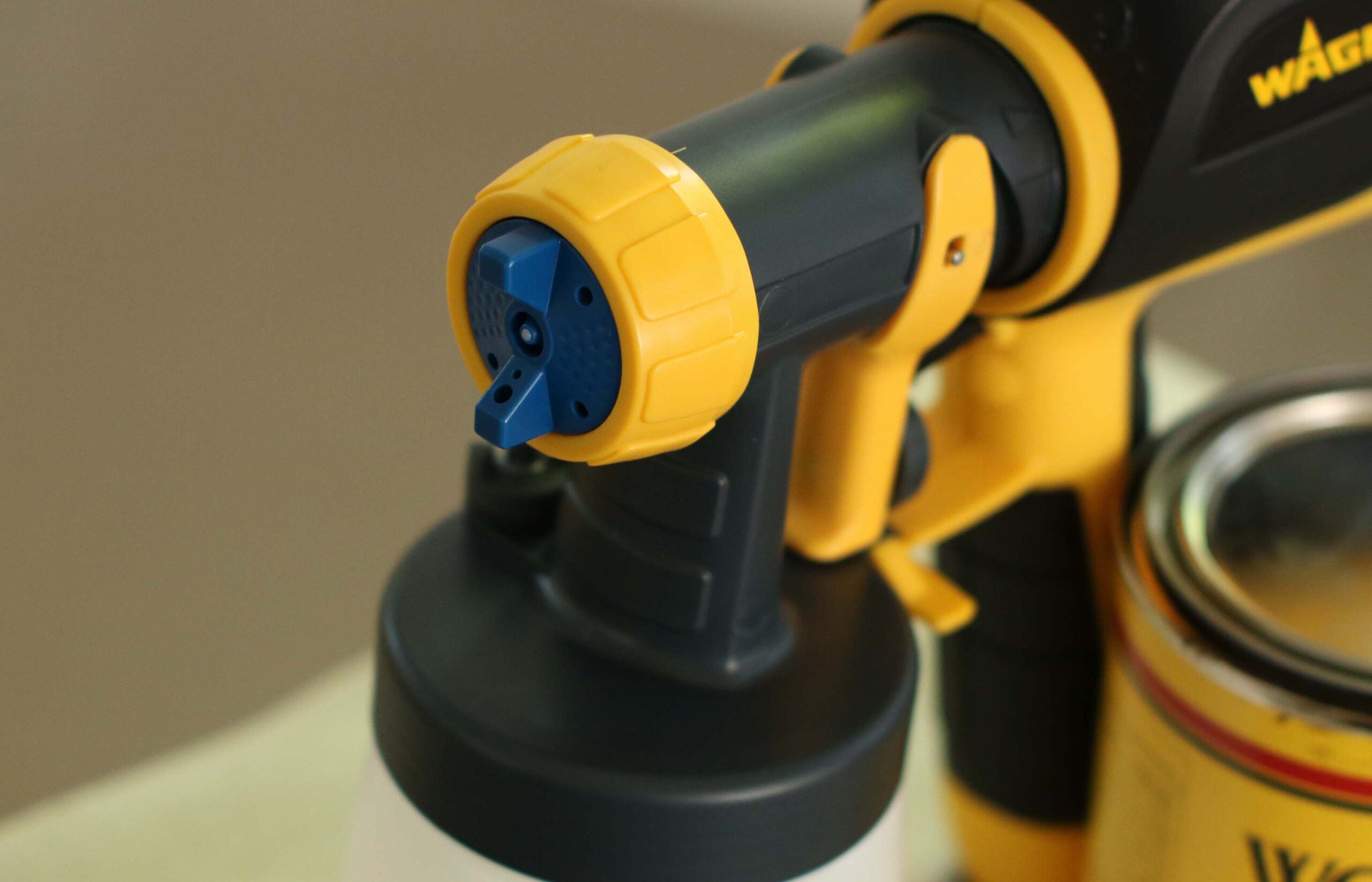 SET SPRAYER TO VERTICAL SPRAY PATTERN