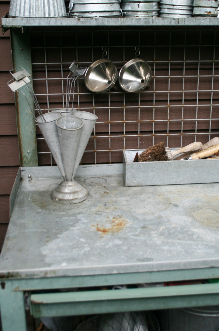 Clean bench