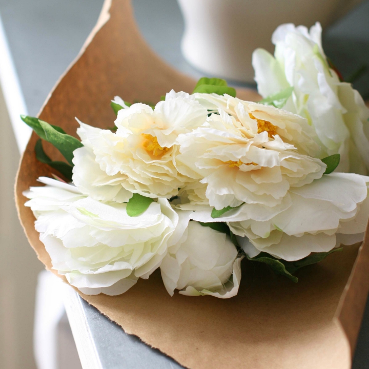 Pull together flowers