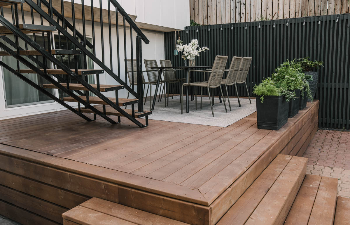 deckstain LT feat image 1.jpg