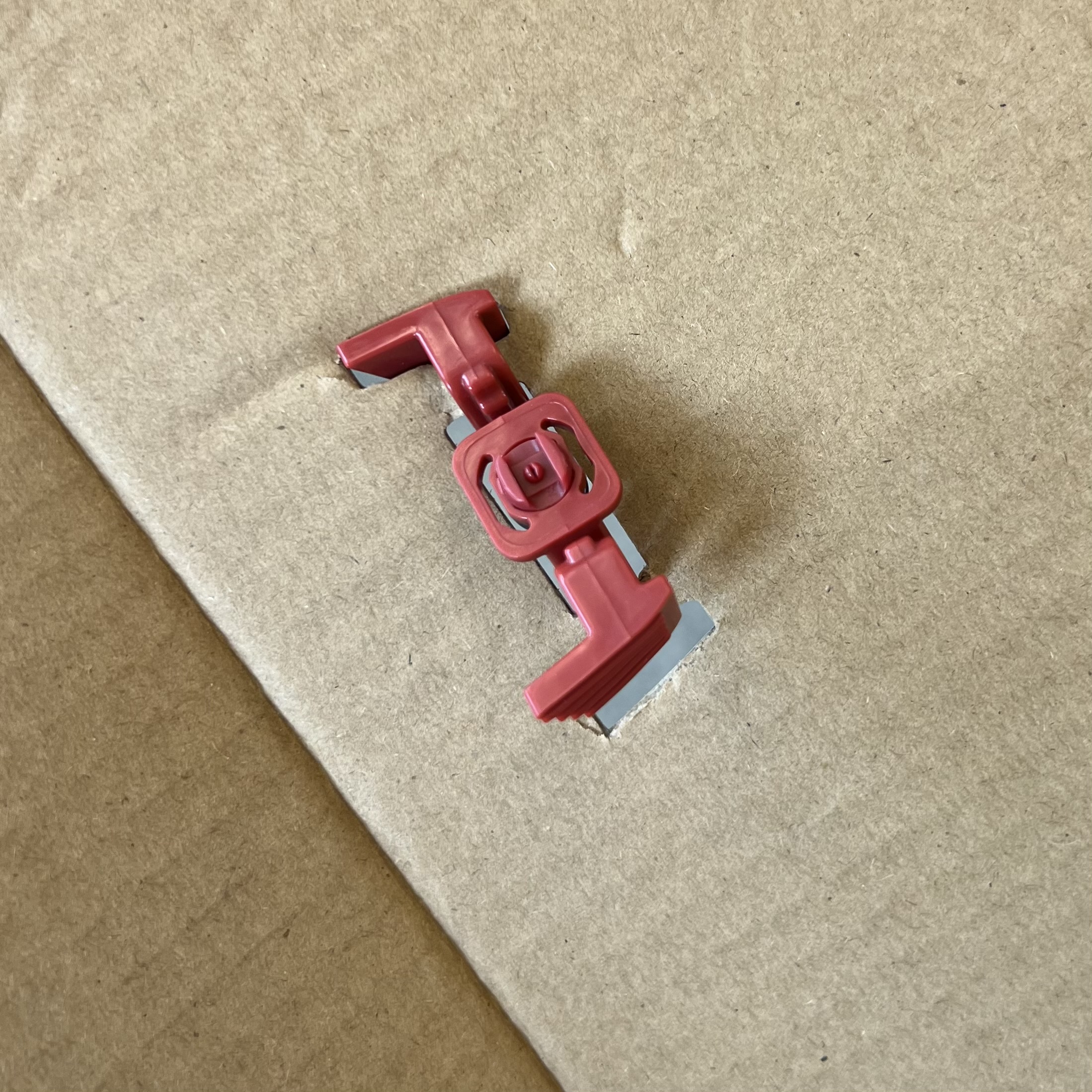 Extra Spray Nozzle Included